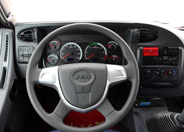xe-dau-keo-jac-2cau-420hp-cabin-gallop-noithat2
