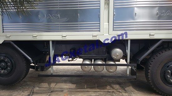 Bầu hơi lớn xe tải jac 5 chan gallop