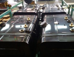 thung-dau-nhien-lieu-phu-tung-xe-tai-jac